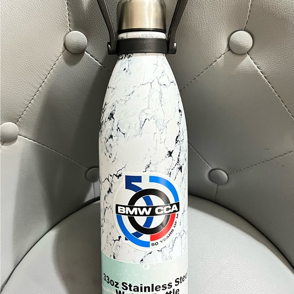BMW M Exclusive Limited-Edition Jumbo Size Insulated Water Bottle with handle - Picture 2 of 8